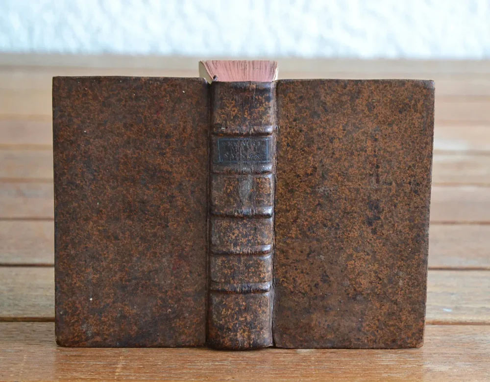 L’office de la Semaine Sainte, selon le messel et bréviaire romain ; avec l’ordinaire de la messe & l’explication des cérémonies. - photo