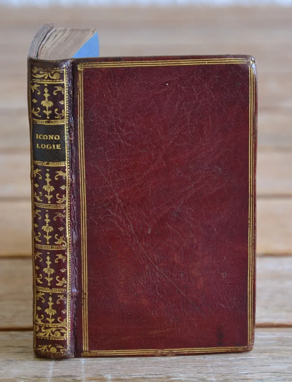 Iconologie historique et généalogique des rois de France, dédiée au roi. Première race.
Abrégé historique et portatif des principaux faits des rois mérovingiens ; ouvrage indispensable pour l’étude de l’histoire, & nécessaire pour l’intelligence des estampes de l’iconologie & généalogie de la première race de nos rois. - photo