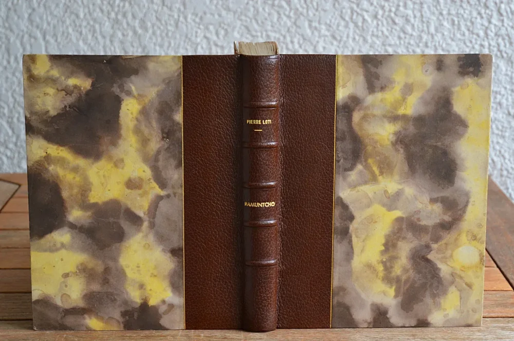 Ramuntcho.
Gravures sur bois en camaïeu et en noir par J.-B. Vettiner. - photo