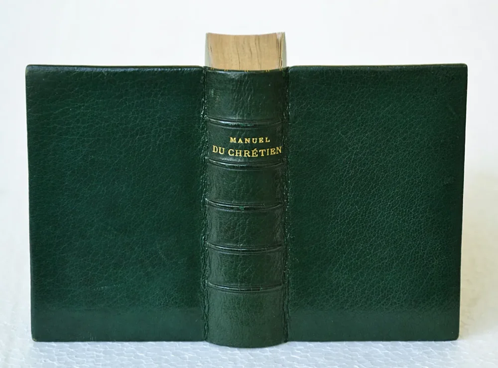 Manuel du chrétien contenant les psaumes, le Nouveau Testament, l’Imitation de N.-S. Jésus-Christ. Précédés de l’ordinaire de la messe, des vêpres et des complies. - photo