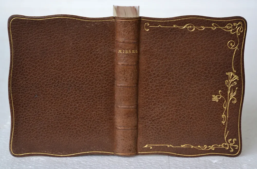 Missel Romain. - photo