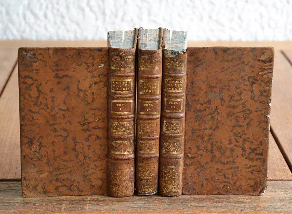 Recherches philosophiques sur les Américains, ou Mémoires intéressants pour servir à l’histoire de l’espèce humaine.
Avec une dissertation sur l’Amérique & les Américains, par Dom Pernetty. - photo