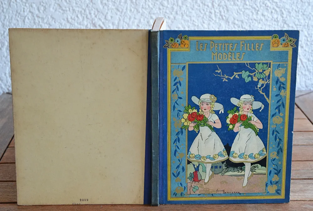 Les petites filles modèles. - photo