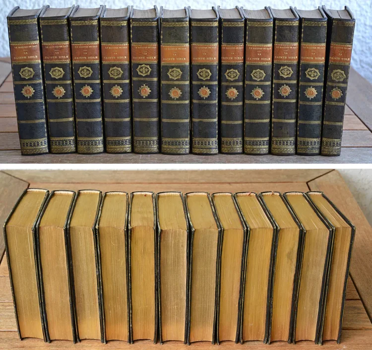 « L’ensemble formera toujours un bel ouvrage, le premier livre à la tête du catalogue d’une collection de livres à figures du XVIIIe siècle » (R. Portalis, Les Dessinateurs d’illustrations au dix-huitième siècle, Paris, 1877, p. 373).
La Sainte Bible, contenant l’Ancien et le Nouveau Testament, traduite en François sur la Vulgate, par M. Le Maistre de Saci.
Nouvelle édition, ornée de 300 figures, gravées d’après les dessins de M. Marillier. - photo