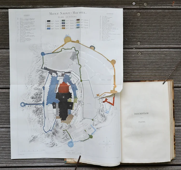 Description de l’abbaye du Mont Saint-Michel et de ses abords. Précédée d’une notice historique. - photo