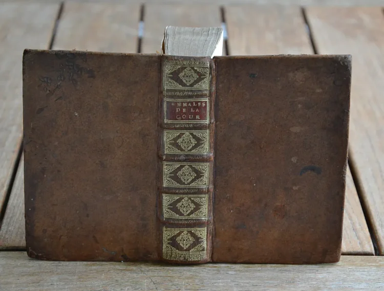 Annales de la cour et de Paris, pour les années 1697 & 1698. - photo