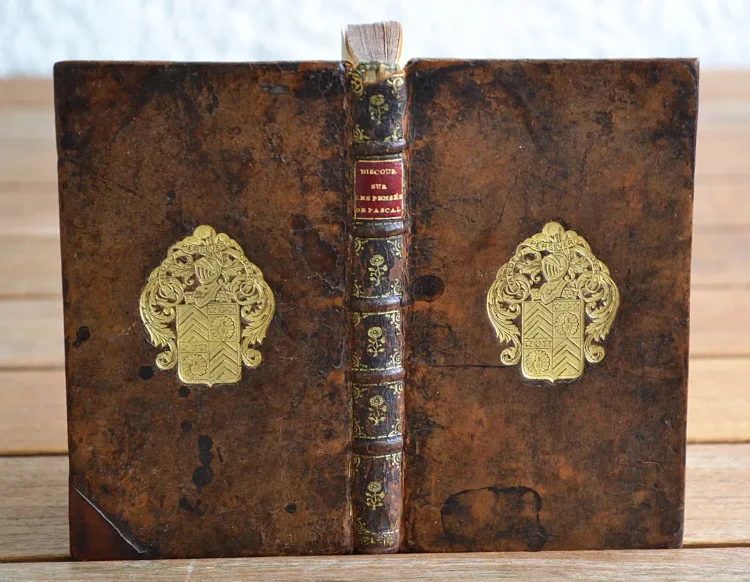 Discours sur les Pensées de M. Pascal, où l’on essaye de faire voir quel estoit son dessein.
Avec un autre discours sur les preuves des livres de Moyse. - photo