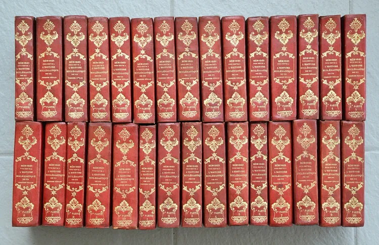 Mémoires pour servir à l’histoire ecclésiastique des six premiers siècles.
Justifiés par les citations des auteurs originaux. Avec une chronologie, où l’on fait un abrégé de l’histoire ecclésiastique & profane ; & des notes pour éclaircir les difficultés des faits & de la chronologie. - photo