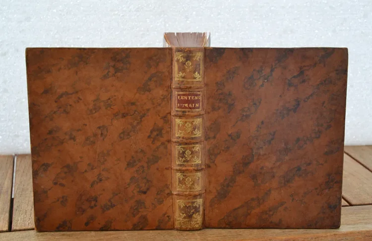 Essai philosophique concernant l’entendement humain, ou l’on montre quelle est l’étendue de nos connaissances certaines, et la manière dont nous y parvenons.
Traduit de l’anglois par M. Coste.
Quatrième édition, revue, corrigée, & augmentée de quelques additions importantes de l’auteur qui n’ont paru qu’après sa mort, & de plusieurs remarques du traducteur, dont quelque-unes paraissent pour la première fois dans cette édition. - photo