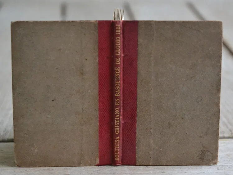 Doctrina cristiana en el vascuence de Llodio, provincia de alava. - photo