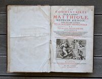 Les commentaires sur les dix livres de la matière médicinale de Peda-cius Dioscoride, Anazarbéen. Traduits de latin en françois, par M. An-toine du Pinet: et enrichis de nouveau d'un nombre considérable de figures; et augmentez tant de plusieurs remèdes à diverses sortes de maladies: comme aussi d'un traité de chymie en abrégé, pour l'ana-lyse, tant des végétaux que de quelques animaux & minéraux, par un docteur en médecine. Dernière édition, reveuë, corrigée & mise dans un meilleur langage: avec deux tables latine & françoise. - image 2