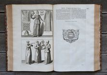 La Sainte Bible en latin et en françois, avec des notes littérales pour l’intelligence des endroits les plus difficiles.
Et la concorde des quatre évangélistes.
Divisé en trois tomes, avec un quatrième tome, contenant les livres apocryphes de l’Ancien Testament, en latin & en françois, & plusieurs autres pièces.
Des dissertations sur l’Écriture Sainte : une explication des noms hébreux, des traités & des tables de chronologie & de géographie, enrichies de figures & de nouvelles cartes, & plusieurs tables des matières. - image 8