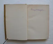 Mémoire écrit par Marie-Thérèse-Charlotte de France sur la captivité des princes et princesses ses parents, depuis le 10 août 1792 jusqu’à la mort de son frère arrivée le 9 juin 1795.
Publié sur le manuscrit autographe appartenant à Madame la Duchesse de Madrid. - photo