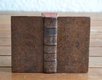 L’office de la Semaine Sainte, selon le messel et bréviaire romain ; avec l’ordinaire de la messe & l’explication des cérémonies. - photo