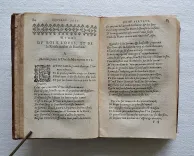 « Bertaut s’est fait un chemin particulier entre Ronsard et Desportes. Il a plus de clarté que le premier, plus de force que le second et plus d’esprit et de politesse que les deux ensemble » (Madeleine Scudéry).
Les œuvres poétiques de Mr. Bertaut, Evêque de Sées, Abbé d’Aunay, premier Aumosnier de la Reine.
Dernière édition, augmentée de plus de moitié outre les précédentes impressions. - photo