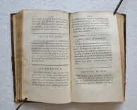 Encyclopédie comique ou recueil anglois de gaietés, de plaisanteries, de traits d’esprit, de bons mots, d’anecdotes, de portraits, d’originalités, d’aventures, de naïvetés, de balourdises, de calembourgs et de pensées graves et sérieuses.
Version libre de l’anglois par T.P. Bertin, traducteur en prose des Satires d’Young, ornée de figures et d’une planche gravée en sténographie. - photo