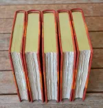 Don Quichotte de la Manche.Traduit par Francis de Miomandre.
La vie de Cervantès traduite par Francis Miomandre. Documents reproduits par Daniel Jacomet. - photo