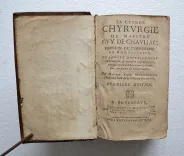 La grande chirurgie de Maistre Guy de Chauliac, médecin de l’université de Montpellier.
Traduite nouvellement en françois, & enrichie de plusieurs remarques, tant de théorie que de pratique, en forme de commentaire.
Par Maistre Simon Mingelousaulx, Médecin Iuré de la ville de Bourdeaux.
Première édition. - photo