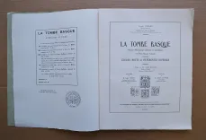– La Tombe Basque – Recueil d’inscriptions funéraires et domestiques du Pays Basque Français.
– Atlas d’illustrations (dessins et photographies).
Documents recueillis dans les cimetières et sur les habitations du Labourd, de la Basse-Navarre et de la Soule. - photo