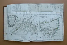 L’indicateur fidèle ou guide des voyageurs, qui enseigne toutes des routes royales et particulières de la France (…)
Contenant toutes des villes, tous le bourgs, villages, hameaux, fermes, châteaux (…)
Accompagné d’un itinéraire instructif et raisonné sur chaque route, qui donne le jour et l’heure du départ, de la dinée et de la couchée tant des cochers par eau, que des carrosses, diligences, et messageries du Royaume (…)
Cinquième édition, corrigée et considérablement augmentée en 1785. - photo