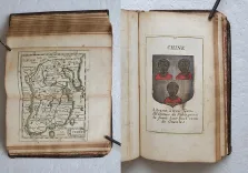 La géographie universelle qui fait voir l’estat présent des 4 parties du monde, c’est à dire, les religions, les coutumes et les richesses des peuples ; les forces et les gouvernemens des Estats ; ce qui est de plus beau et de plus rare dans dans chaque région ; et autres particularités pour savoir l’Histoire et l’Interest des Princes.
Par P. Du Val, Géographe Ordinaire du Roy. - photo