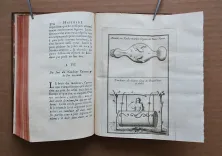 Histoire Naturelle, Civile et Géographique de l’Orénoque. Et des principales Rivières qui s’y jettent. Dans laquelle on traite du Gouvernement, des usages & des coûtumes des Indiens qui l’habitent, des animaux, des arbres, des fruits, des résines, des herbes & des racines médicinales qui naissent dans le Païs. On y a joint le détail de plusieurs Conversions remarquables & édifiantes. Par le Père Joseph Gumilla, de la Compagnie de Jésus, Supérieur des Missions de l’Orénoque. Traduite de l’Espagnol sur la seconde édition, par M. Eidous.‎ - photo