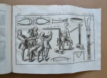 Institutions de chirurgie, où l’on traite dans un ordre clair et nouveau de tout ce qui a rapport à cet art : ouvrage de près de quarante ans, orné d’un grand nombre de figures en taille-douce, qui représentent les instrumens le plus approuvés & les plus utiles, le manuel des opérations, les appareils & les bandages (…). [Suivi de :] Mémoires pour servir à l’histoire de la chirurgie du XVIII° siècle, et de supplément aux Institutions chirurgicales de M. Heister (…). - photo