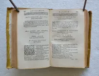 1] L’Iliade traduite en vers, avec des remarques & un discours sur Homère.
Nouvelle édition, augmentée d’un examen de la philosophie d’Homère ; par M. de Rochefort, de l’Académie des Inscriptions & Belles-Lettres.
2] L’Odyssée, traduite en vers, avec des remarques ; suivie d’une dissertation sur les voyages d’Ulysse ; par M. de Rochefort, de l’Académie des Inscriptions & Belles-Lettres. - photo