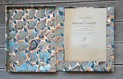 Le mariage basque.
Illustré de huit eaux-fortes en couleurs gravées en deux planches par André Lambert, d’après les aquarelles de Ramiro Arrue.
Ornements typographiques dessinés par R. Arrue, gravés sur bois par A. Lambert. - photo