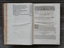 Treze livres des parlemens de France.
Esquels est amplement traicté de leur origine et institution, et des présidens, conseillers, gens du Roy, greffiers, secrétaires, huissiers & autres officiers ; & de leur charge, devoir, & juridiction : ensemble de leurs rangs, séances, gages, privilèges, règlements & mercurialles.
Œuvre très utile non seulement à tous officiers des parlemens, mais à tous autres magistrats de France. - photo