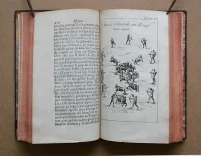 Histoire de la Louisiane, contenant la découverte de ce vaste pays ; sa description géographique ; un voyage dans les terres ; l’histoire naturelle ; les mœurs, coûtumes & religion des naturels, avec leurs origines ; deux voyages dans le nord du nouveau Mexique, dont un jusqu’à la Mer du Sud ; orné de deux cartes & de planches en taille douce. - photo