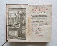 Les admirables secrets d’Albert le Grand, contenant plusieurs traités sur la conception des femmes, sur les vertus des herbes, des pierres précieuses, & des animaux.
Augmenté d’un abrégé curieux de la physionomie, & d’un préservatif contre la peste, les fièvres malignes, les poisons, & l’infection de l’air.
Tirés et traduit sur d’anciens manuscrits de l’auteur, qui n’avaient pas encore paru, ce qu’on verra plus amplement dans la Table, ainsi que ce qui a été ajouté dans cette dernière édition.
Divisés en quatre livres. - photo