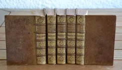 Lettres du cardinal d’Ossat, avec des notes historiques & politiques de Mr. Amelot de La Houssaie.
Nouvelle édition corrigée sur le manuscrit original, considérablement augmentée & enrichie de nouvelles notes de Mr. Amelot de La Houssaie, qui ne se trouvent point dans la dernière édition de Paris de 1697.
Divisée en cinq tomes. - photo