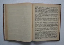 Advis et supplication au Roy pour le rétablissement des Chevaliers du Saint Sépulcre de Jérusalem.
Ensemble un brief discours de voyage de la Terre Sainte fait par Messire de Royère, Baron de Brignac et de Beaudéduit, Chevalier de l’Ordre.
Suivi de :
Les voyages du Seigneur de Villemont, Chevalier de l’Ordre de Hierusalem, Gentilhomme du Pays de Bretagne.
Les manuscrits originaux de « l’Advis » et du « Voyage en Terre Sainte » de François de Royère, se trouvent au château de Brignac, commune de Royère (Haute-Vienne). - photo