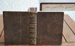 Histoire critique du Vieux Testament.
Nouvelle édition, & qui est la première imprimée sur la copie de Paris, augmentée d’une apologie générale & de plusieurs remarques critiques.
On a de plus ajouté à cette édition une table des matières, & tout ce qui a été imprimé jusqu’à présent à l’occasion de cette Histoire critique. - photo