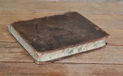 L’histoire des Empereurs romains, avec leurs portraicts en taille douce : efcrit en latin par Suetone, et nouvellement traduit, par Mr. Du Teil, Advocat en Parlement. - photo