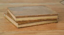 Idylles de Théocrite, traduites en français par J.-B. Gail, professeur de littérature grecque au Collège de France.
Nouvelle édition, ornée de figures gravées d’après les dessins de Barbier & Boichot [suivi de] : Les amours de Léandre et de Héro, poème de Musée le Grammairien, traduit en français, avec le texte grec, la version latine, des notes critiques, & un index ; par J.-B. Gail. - photo