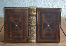 Vida, e virtudes heroycas da Augustissima Emperatriz Leonor Magdalena Thereza, esposa de Leopoldo o grande Emperador dos romanos, dedicada a Serenissima Senhora Infante de Portugal D. Maria (…).
Traduzida de Alemao em Portuguez por D. Joao Leopoldo Barao livre de Seegh (…). - photo