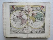 Samuelis Fabri Rect. Gymn. Norib. Atlas Scholastichodoeporicus oder immer stärcker anwachsender Schul- und Reisen-Atlas nach der schwer- und beschwerlichen Last erleichtert und bequemer gemacht sowohl in denen Alten für die gelehrte; als auch in denen Neusten kleinen, doch vollständigen Mappen, für die jenige, welche in denen Land-Charten noch unerfahren vom Neuen ausgefertigt von Christoph Weigel. Der Kaiserl. Reichs Post gegen-über wohnhafft in Nürnberg. - photo
